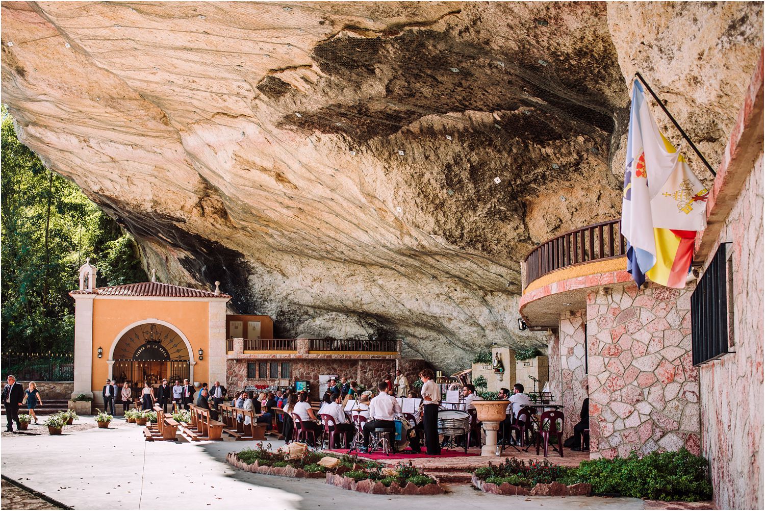 Ceremonia boda Santuario Virgen de la Cueva Asturias