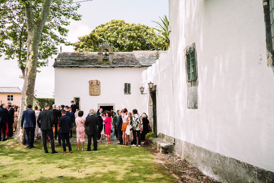 Salida de novios ceremonia de boda en Asturias