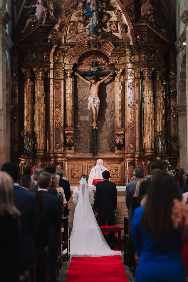 Entrada de la novia en Iglesia San Tirso el Real Oviedo